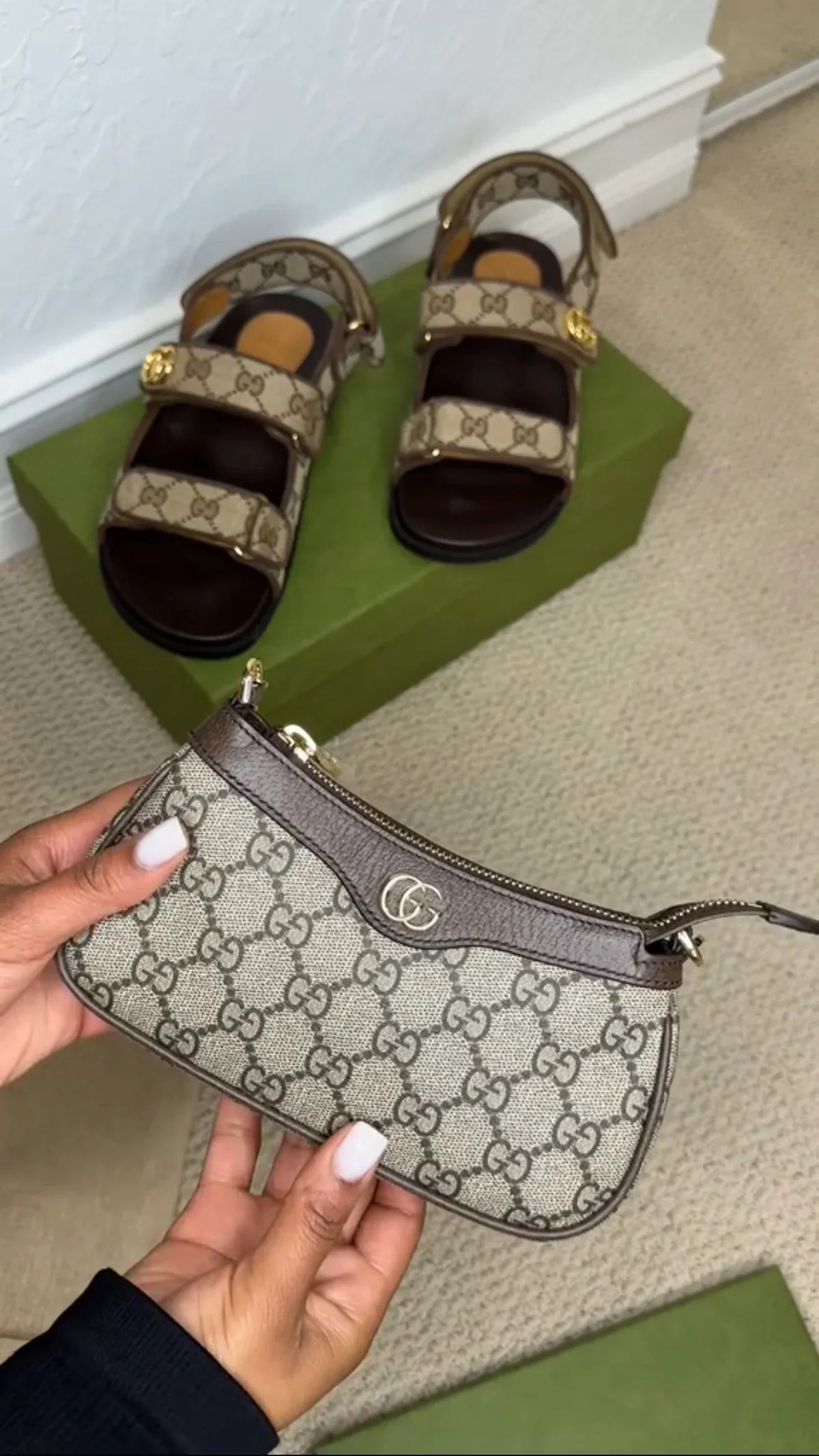 "GG" Set