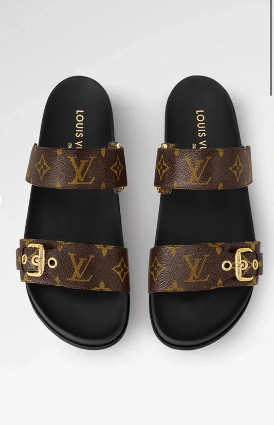 "L*" Logo Sandalen