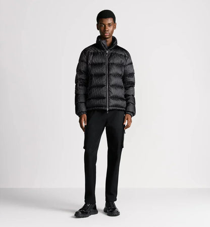 "D" Oblique Puffer Schwarz