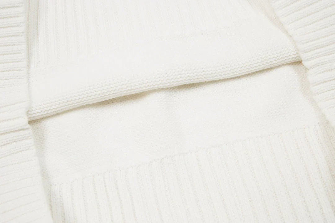"Heart" Sweater White (UNISEX)