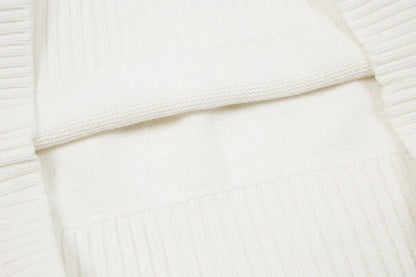 "Heart" Sweater White (UNISEX)